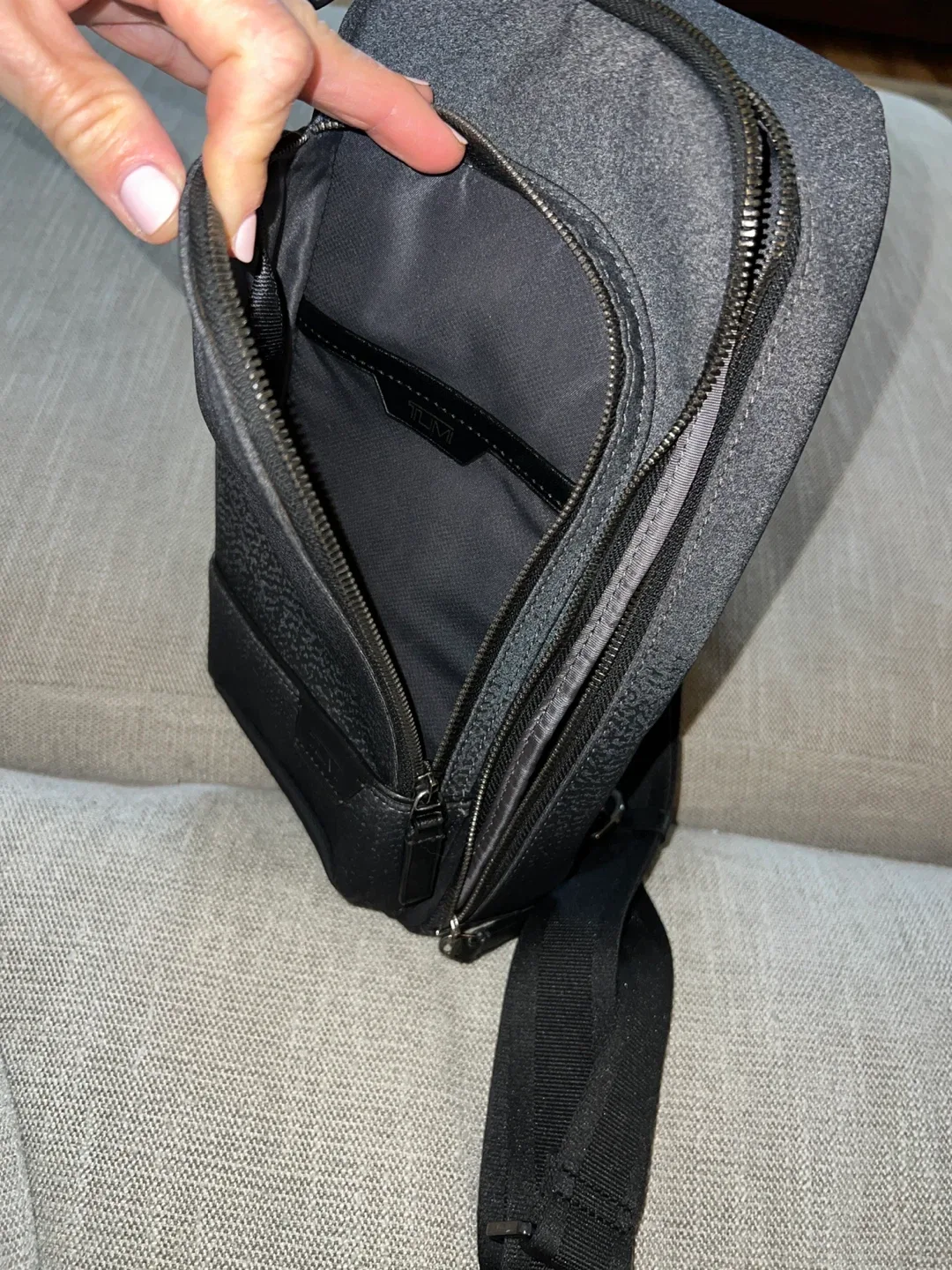 Tumi Sling Bag - Black image indicator(5)