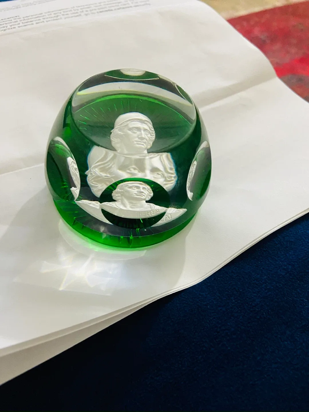 Franklin Mint Baccarat Crystal Paperweight image indicator(2)