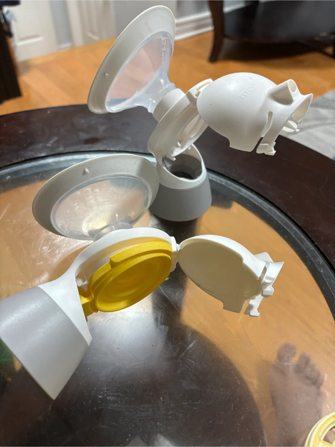 Medela Pump In Style Breast Pump with maxFlow image indicator(6)