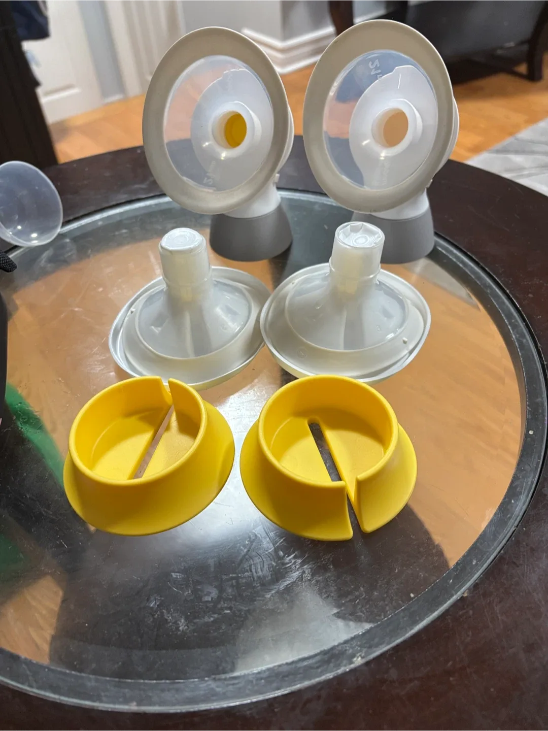 Medela Pump In Style Breast Pump with maxFlow image indicator(4)