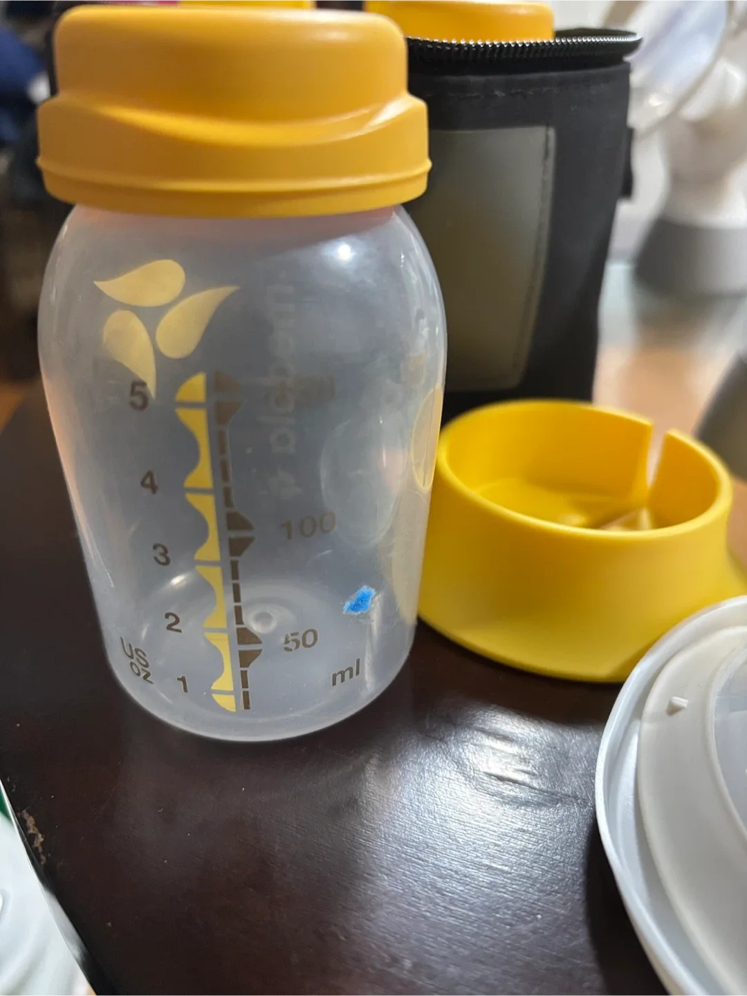 Medela Pump In Style Breast Pump with maxFlow image indicator(7)