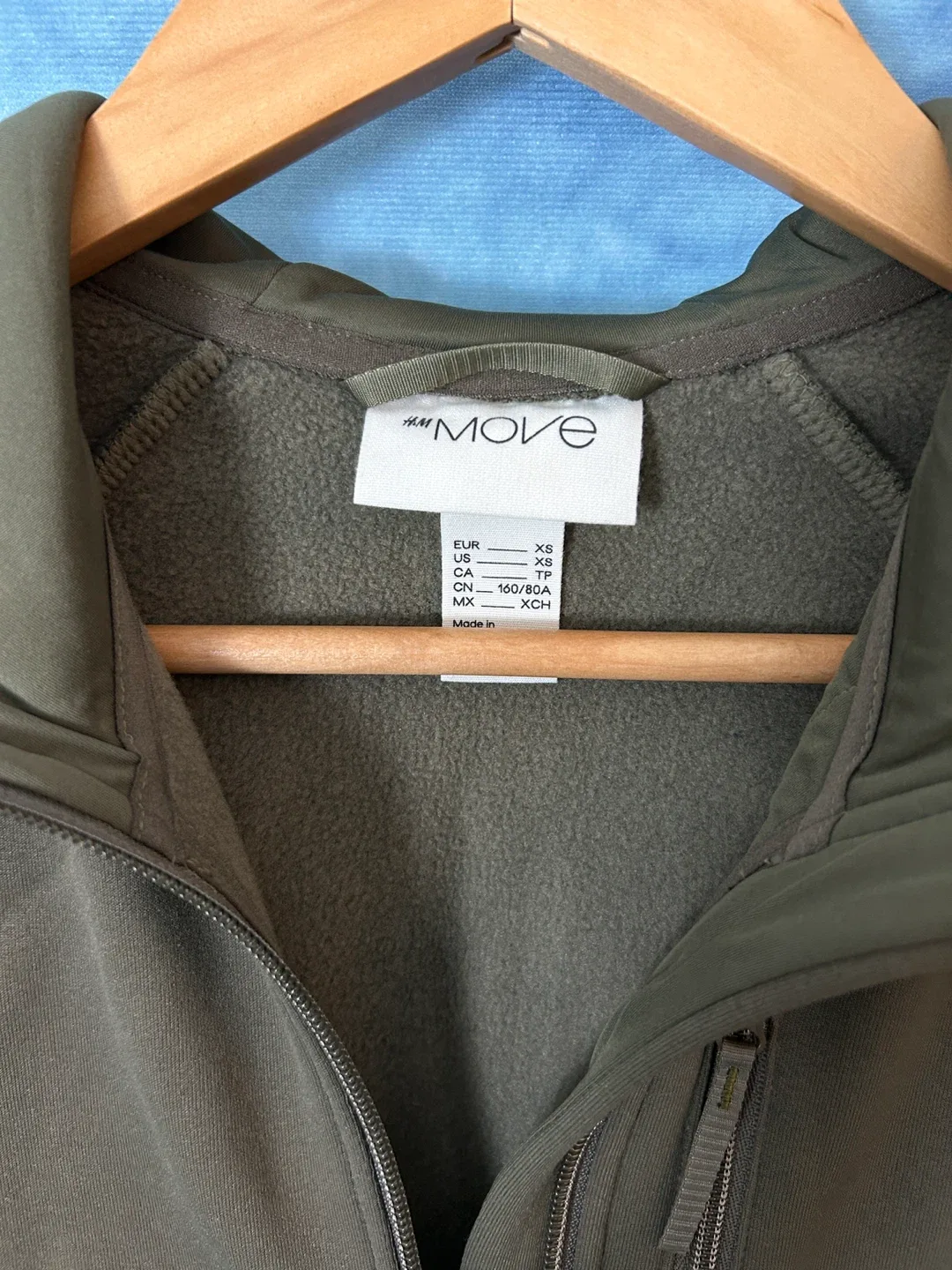 H&M Olive Green XS Hoodie image indicator(2)