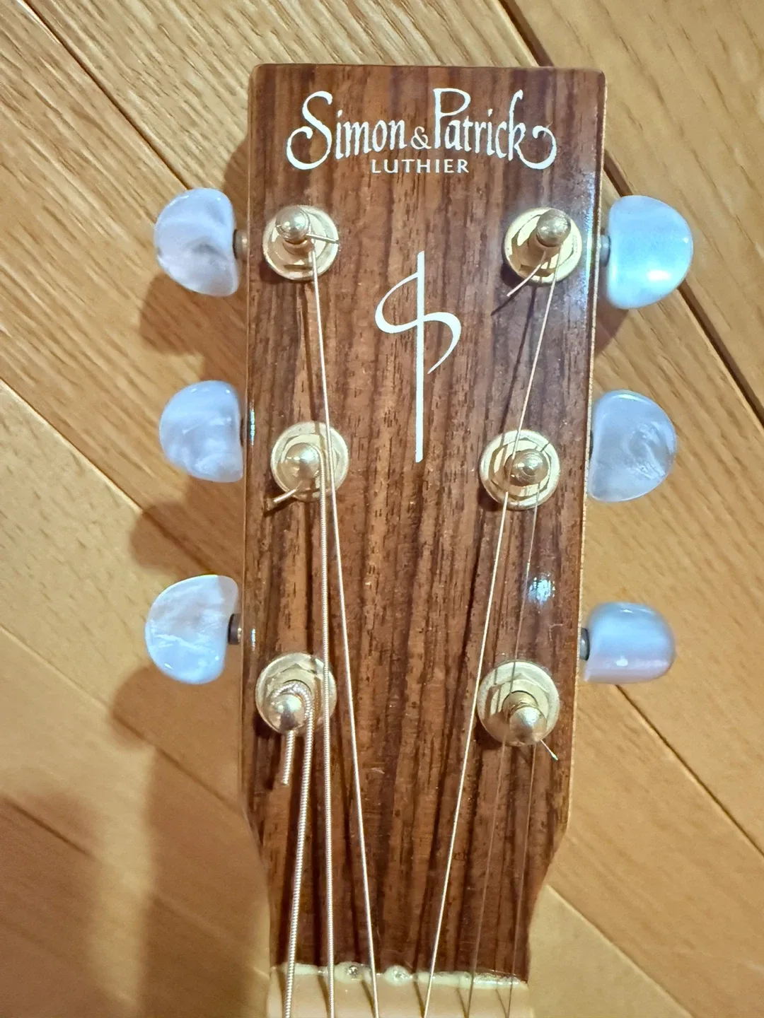 Simon & Patrick Maho Sunburst GT Acoustic Guitar image indicator(3)
