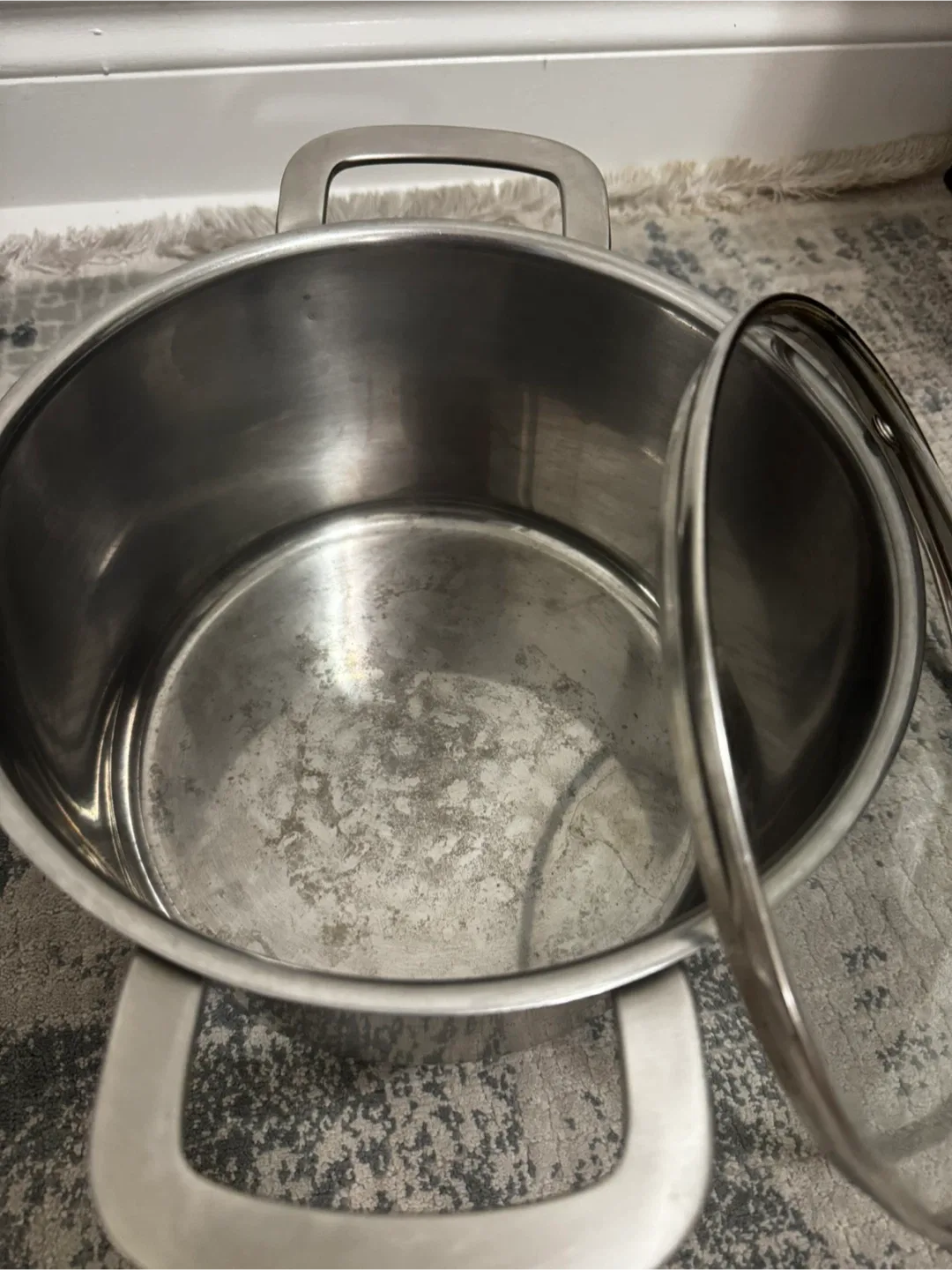 Stainless Steel Stock Pot with Lid image indicator(2)