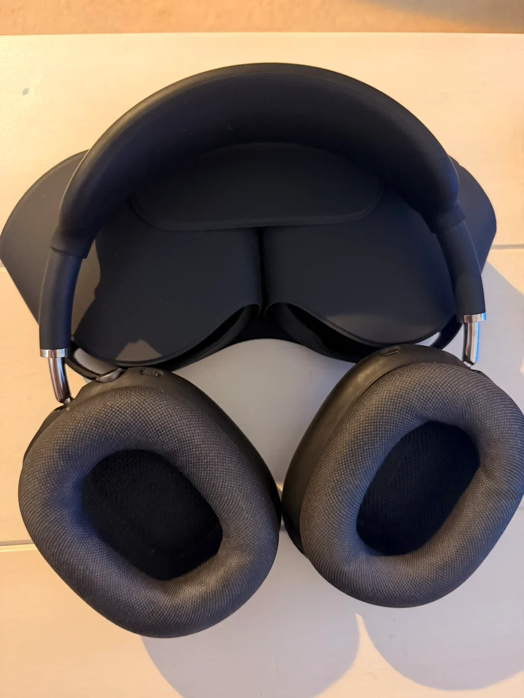 Apple AirPods Max - Black Gen 1 image indicator(7)