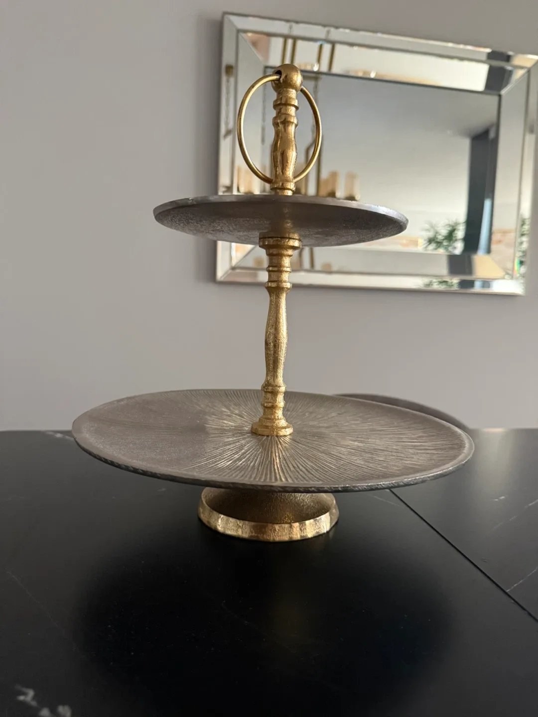 Two-Tiered Serving Stand - Gold & Silver image indicator(2)