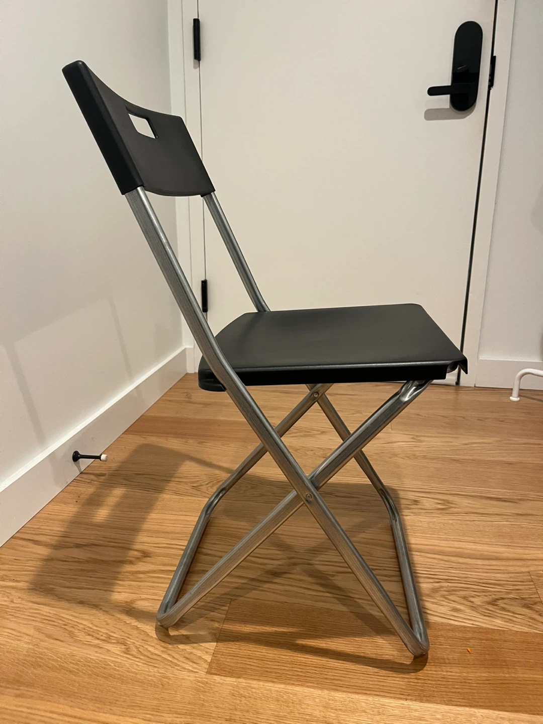 Black Folding Chair - photo 3
