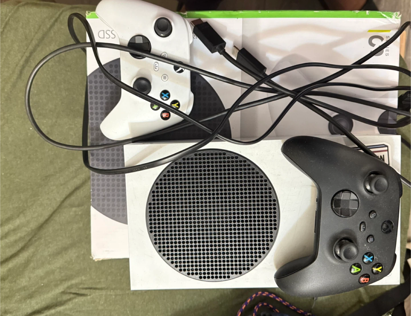 Xbox Series S 512 GB SSD - Includes 2 Controllers!