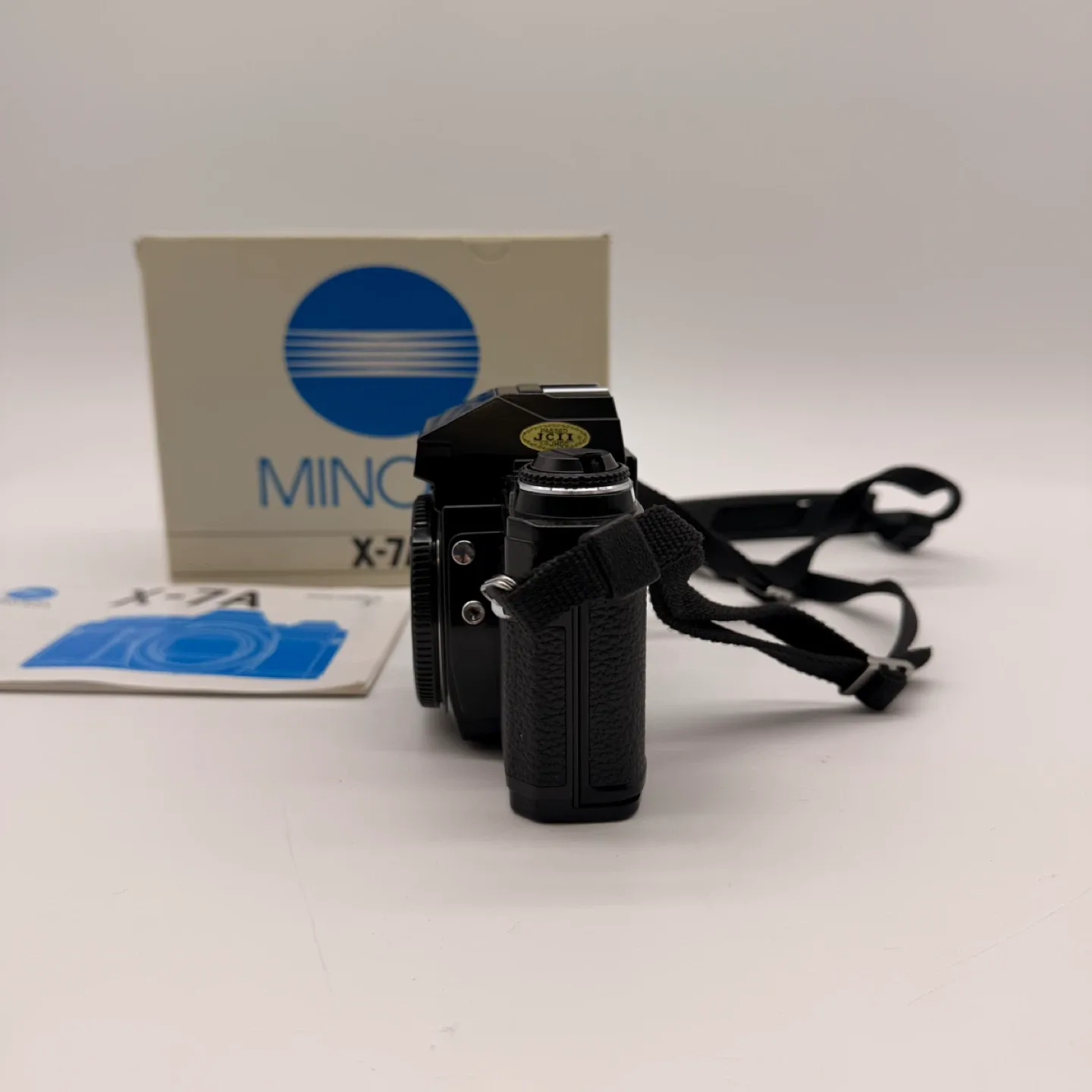 Minolta X-7A 35mm Film Camera – New Open Box image indicator(2)