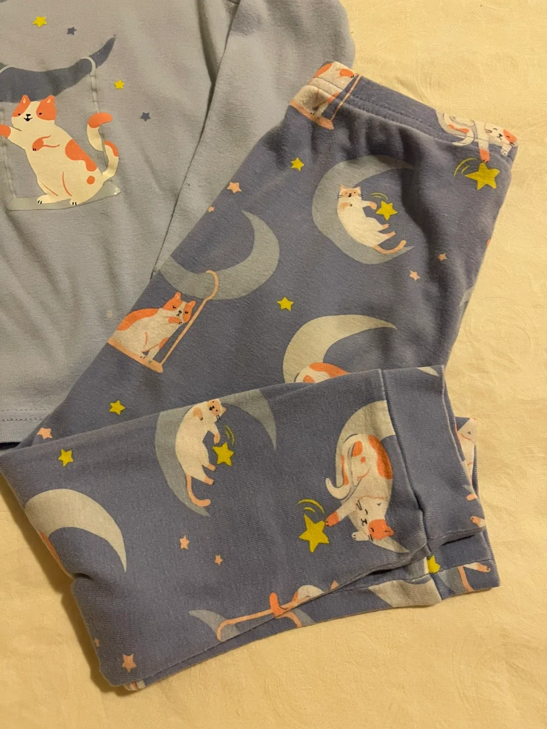 Carters Cat & Moon Pajamas size 5T image indicator(3)