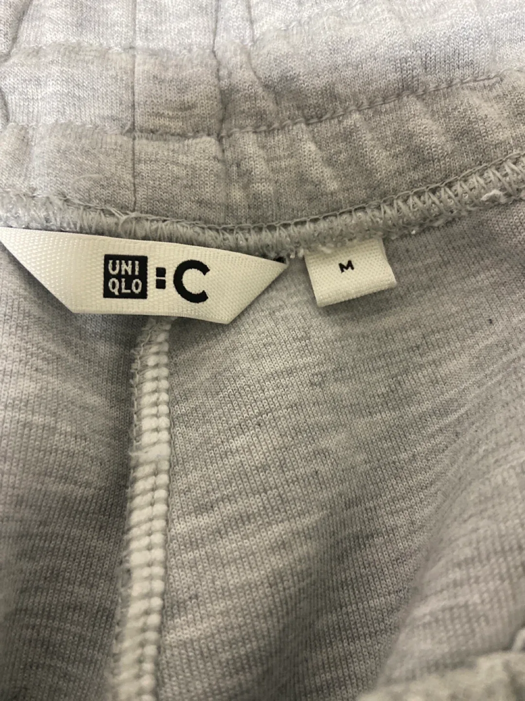 Uniqlo Grey Sweatpants - Size M image indicator(2)