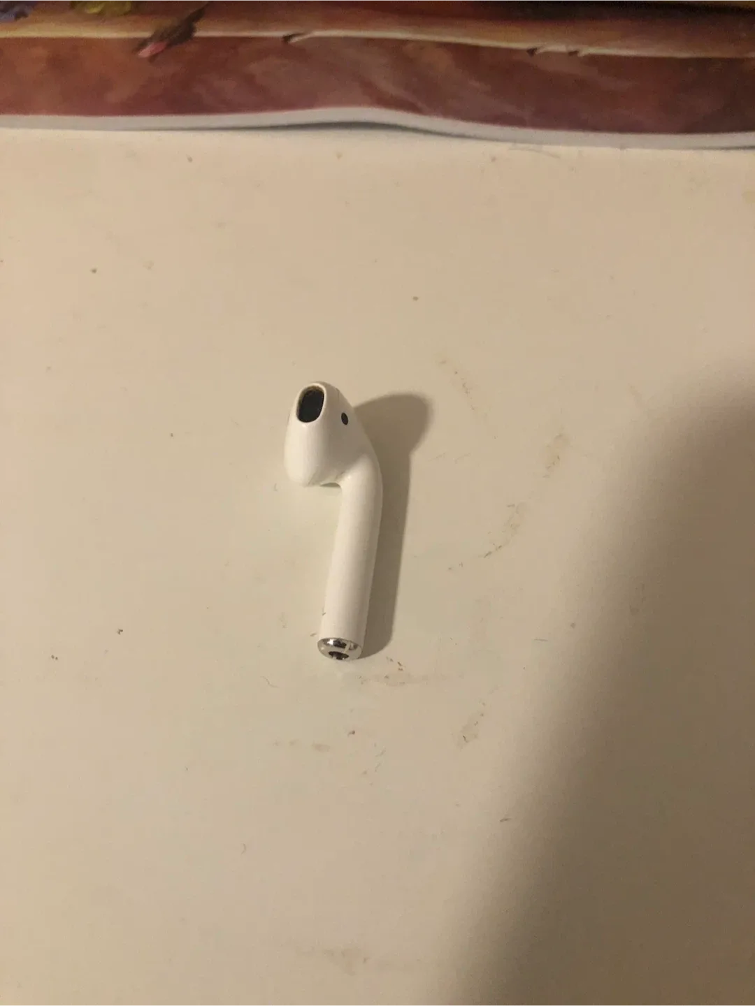 Apple AirPods(right broken) with Charging Case image indicator(4)