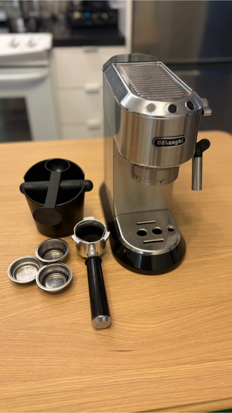 De'Longhi Dedica EC680M Espresso Machine - photo 2