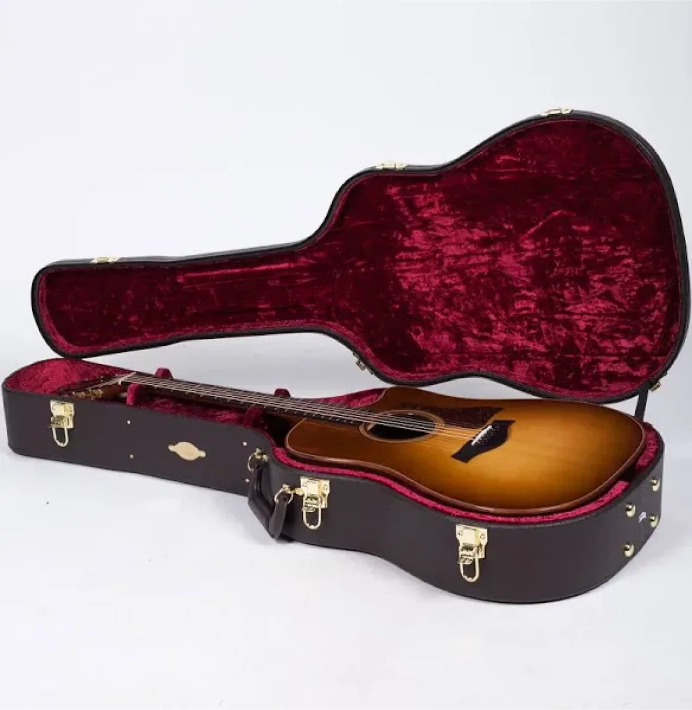 Taylor 710ce Acoustic Guitar with Case image indicator(3)