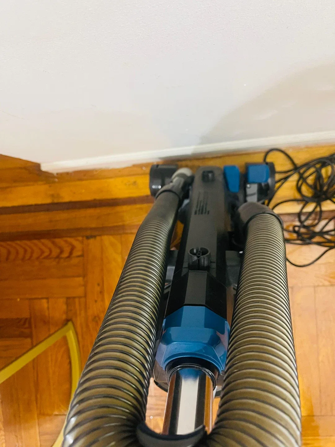 Eureka PowerSpeed Upright Vacuum Cleaner(Moving Out) image indicator(5)