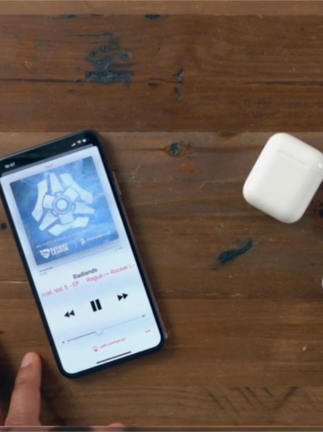 Apple AirPods 2nd Generation - Great Condition! image indicator(3)