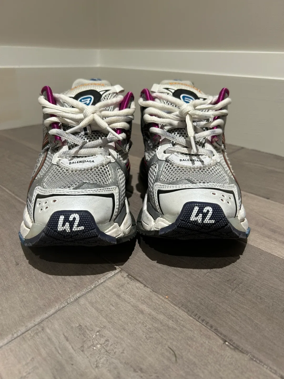 Balenciaga Runner Sneakers Size 42 image indicator(2)