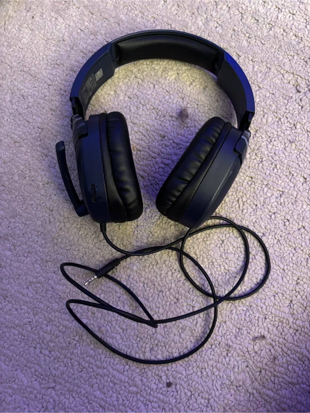 PlayStation 4 Bundle w/ Controller & Headset image indicator(4)