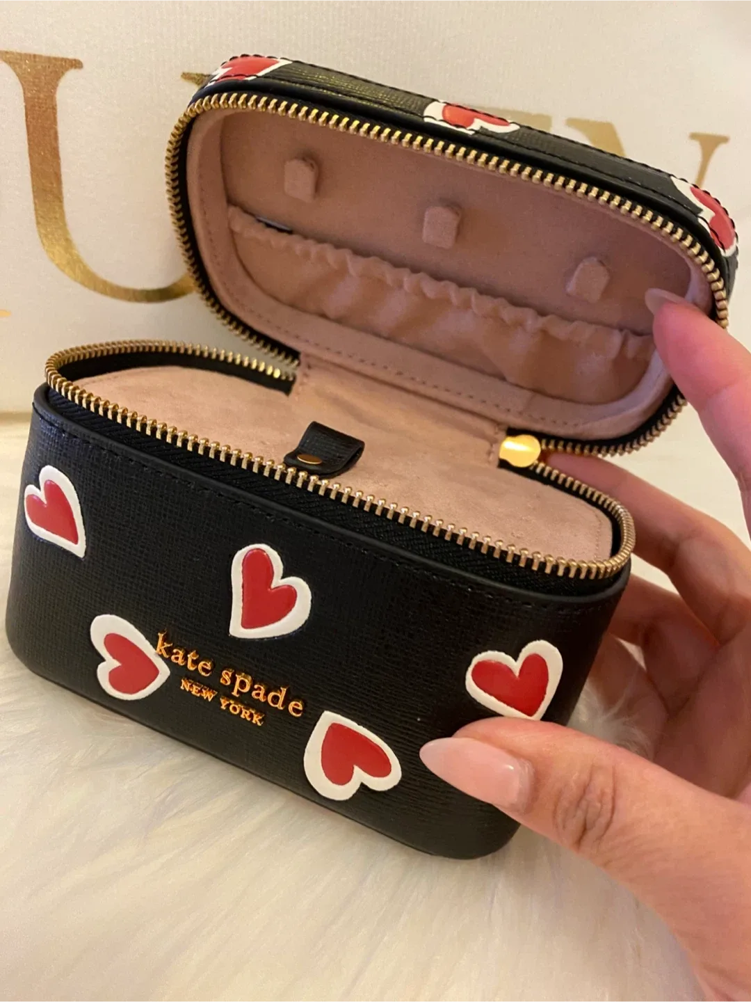 HARD TO FIND Kate Spade Black Heart Jewelry Box image indicator(5)