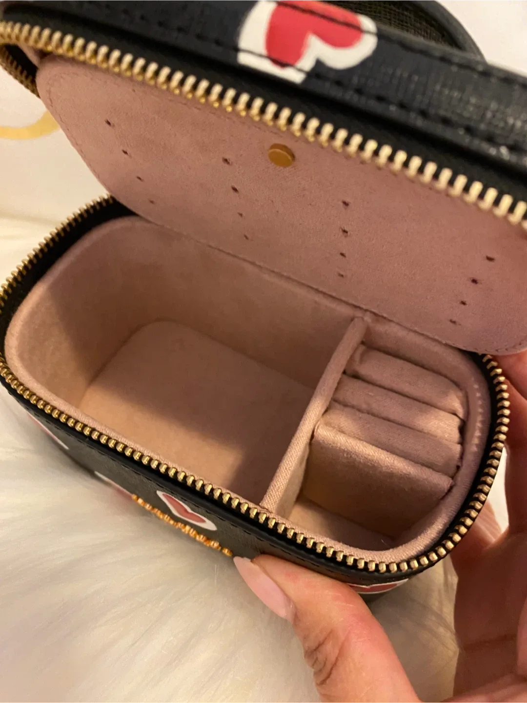 HARD TO FIND Kate Spade Black Heart Jewelry Box image indicator(9)