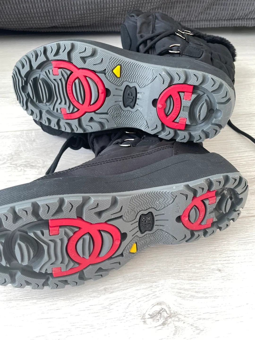 Pajar Black Winter Boots - Size 7.5 image indicator(3)