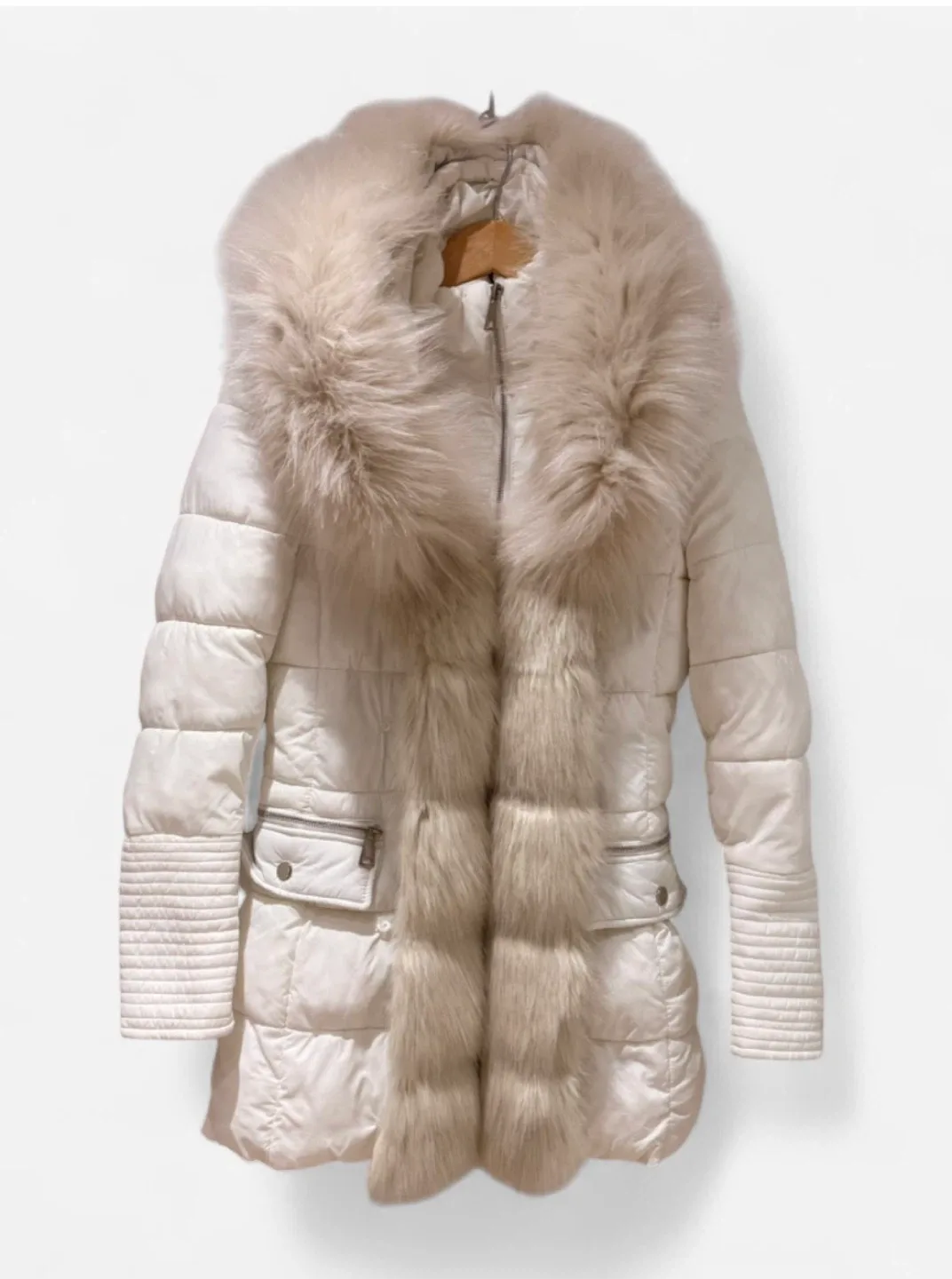 NWOT Y2K Le Chateau White Puffer Winter Coat Faux Fur Trim image indicator(7)