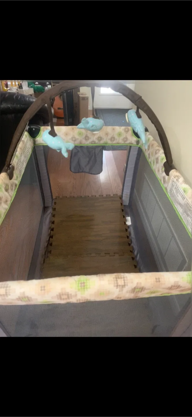 Harmony Play/Sleep Crib image indicator(3)