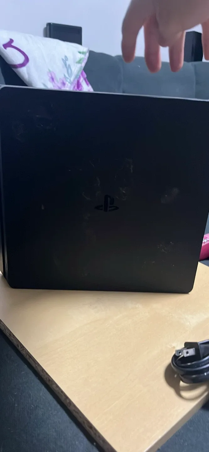 PlayStation 4 1TB image indicator(2)
