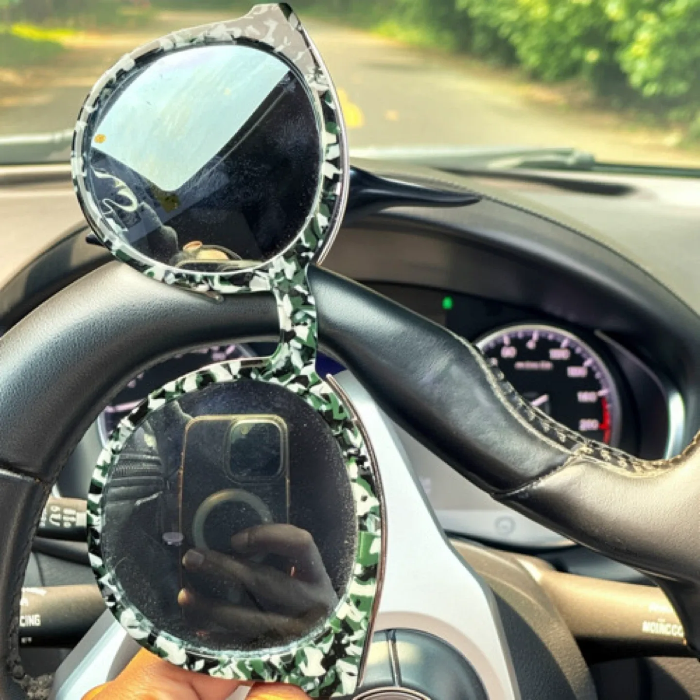 Christian dior 100% authentic image indicator(3)