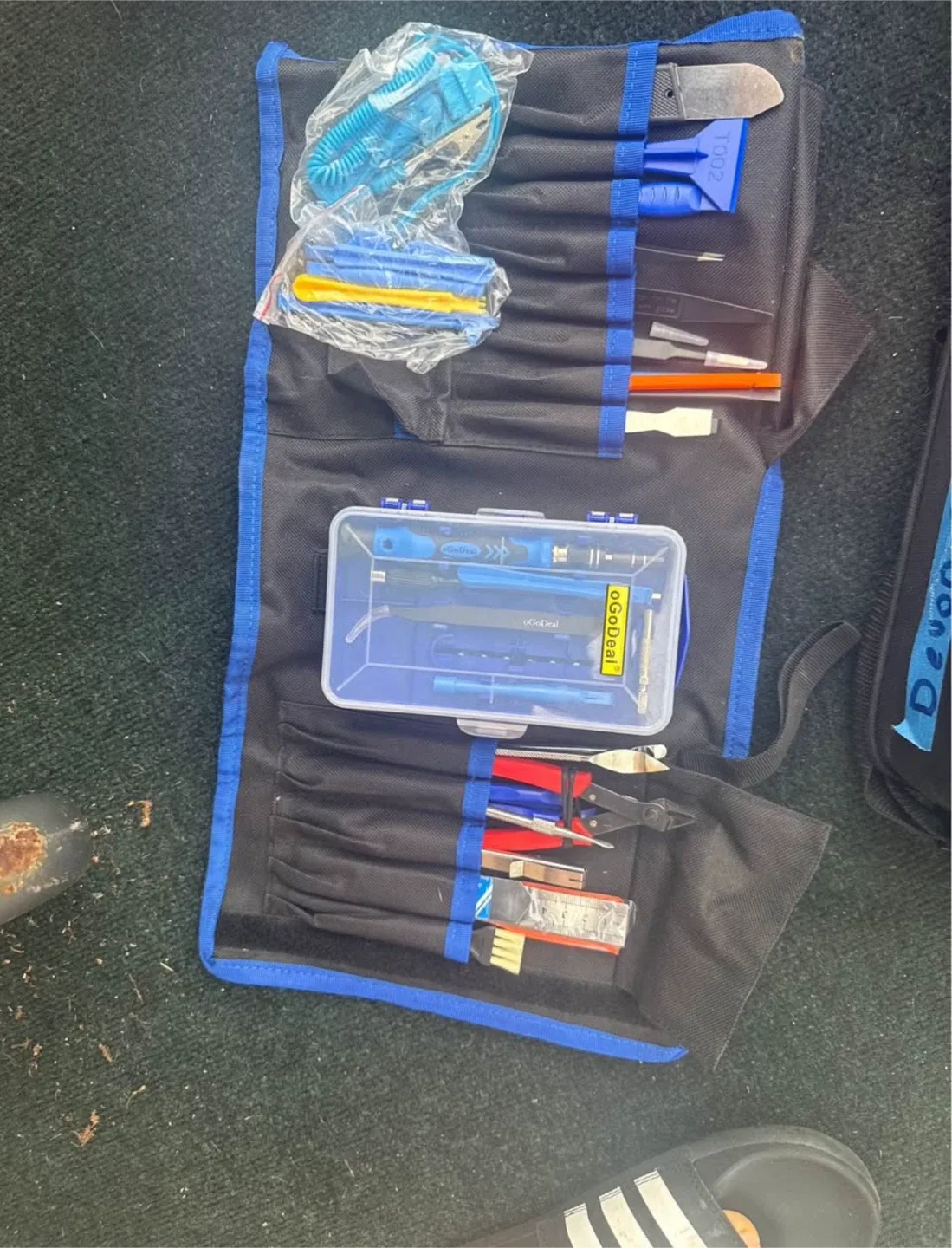 OGDeal Electronics Repair Tool Kit image indicator(2)