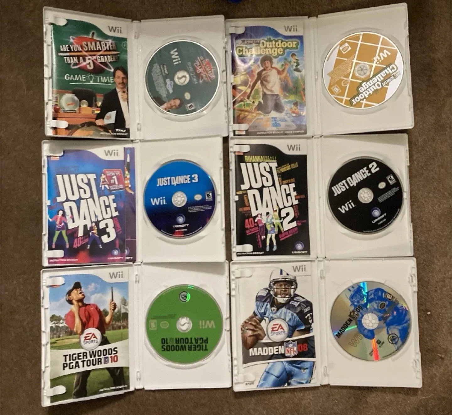 Wii 24 Game lot.. looking to trade or negotiate on price image indicator(3)