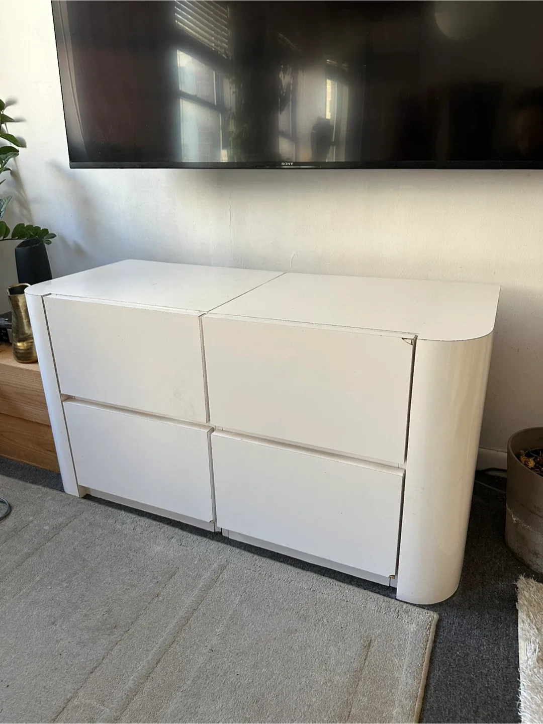 White Dresser with 4 Drawers image indicator(3)