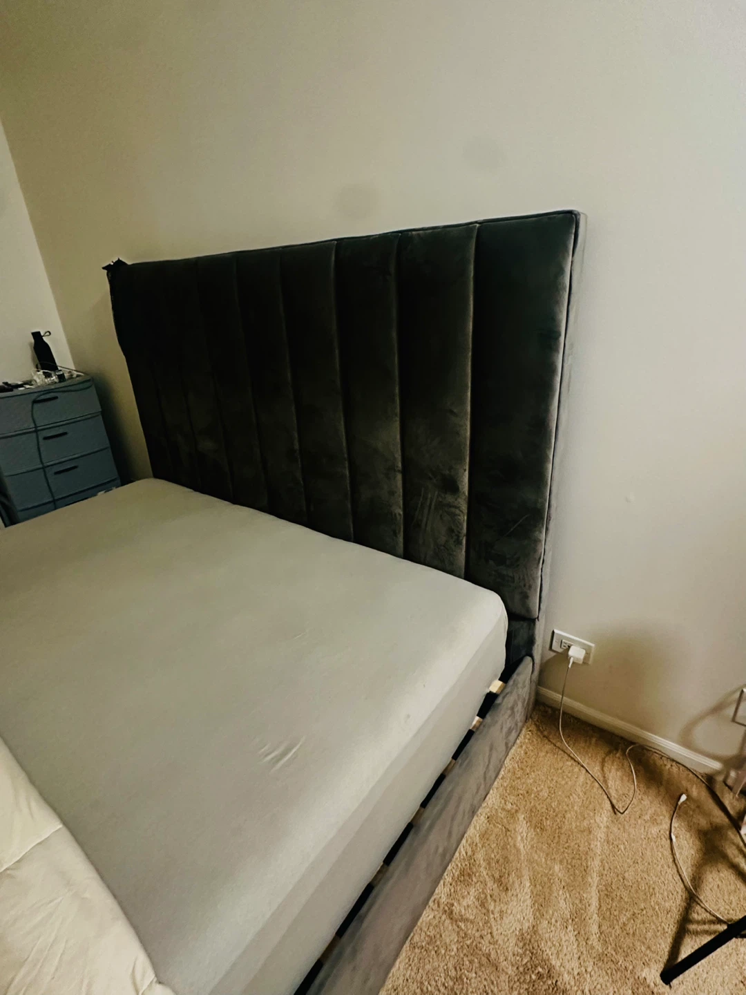 Gray Velvet King Bed with Storage - photo 4
