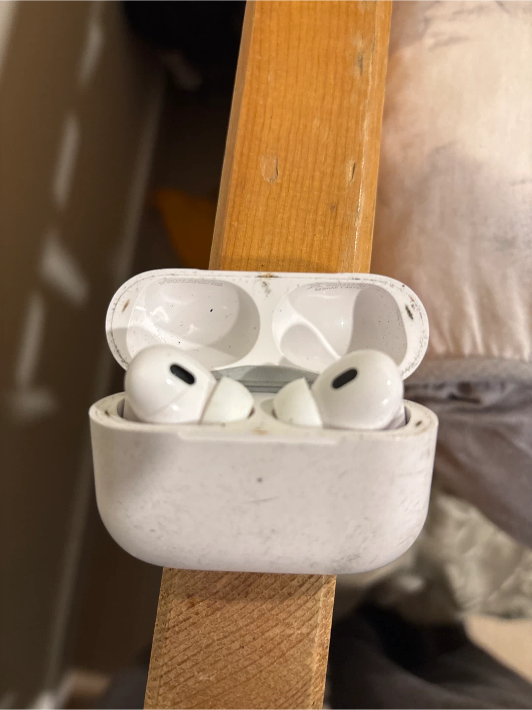 Used Apple AirPods Pro - photo 2