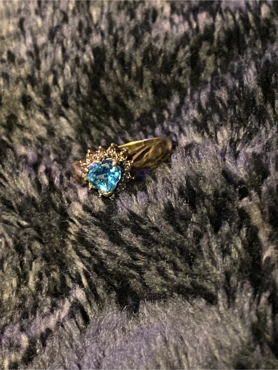 Blue Heart Stone Ring image indicator(3)