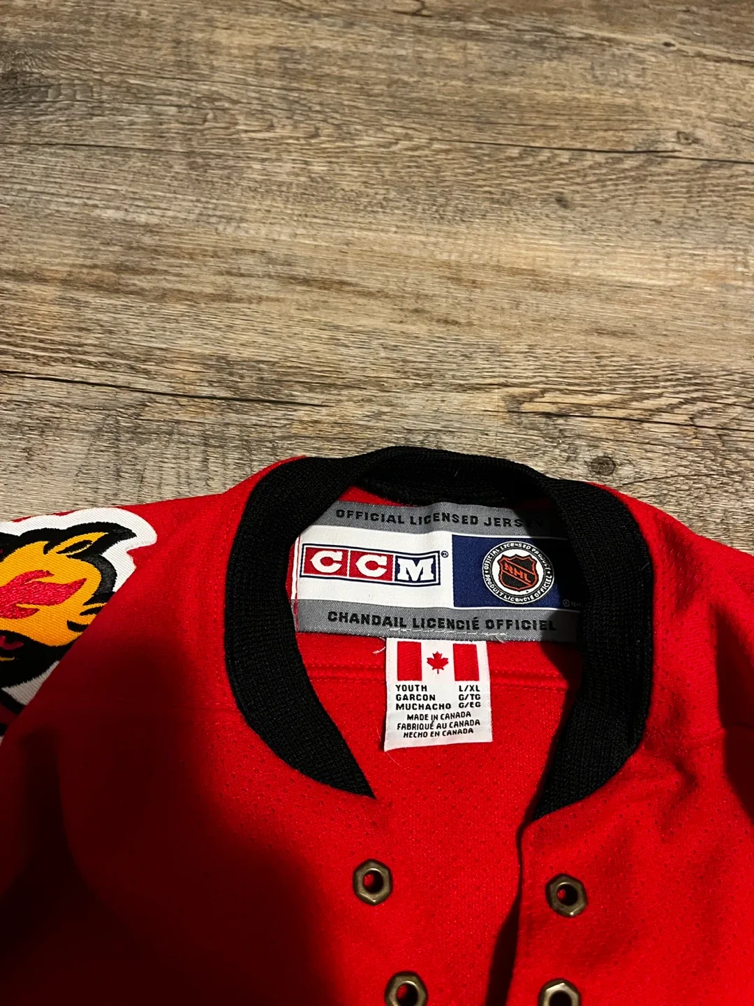 CCM Youth L/XL Calgary Flames Jersey image indicator(2)