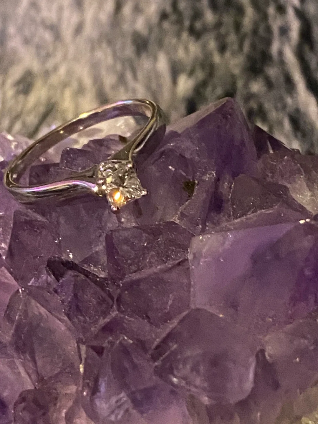 Diamond Solitaire Ring image indicator(3)