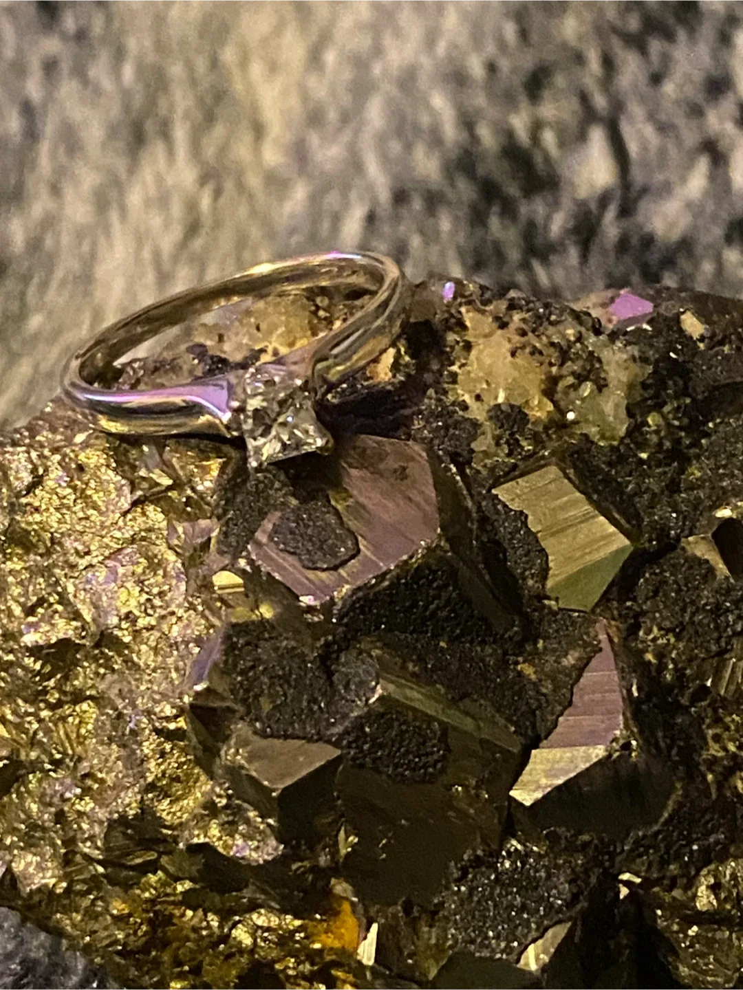 Diamond Solitaire Ring image indicator(4)