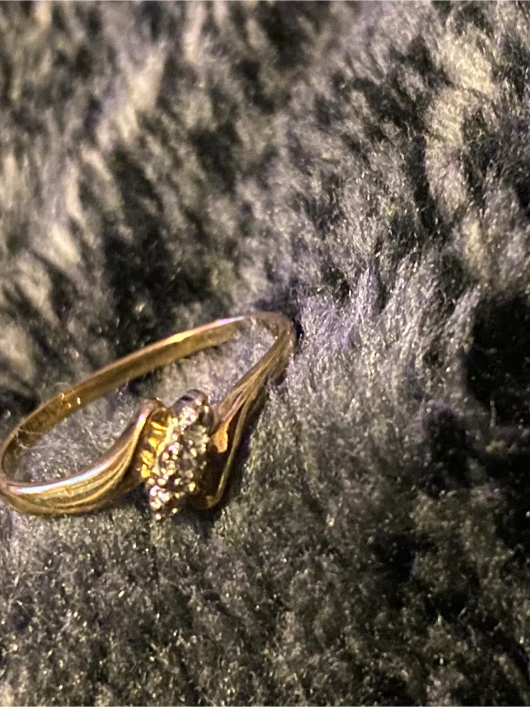 Vintage Delios Gold Ring with Diamonds image indicator(3)