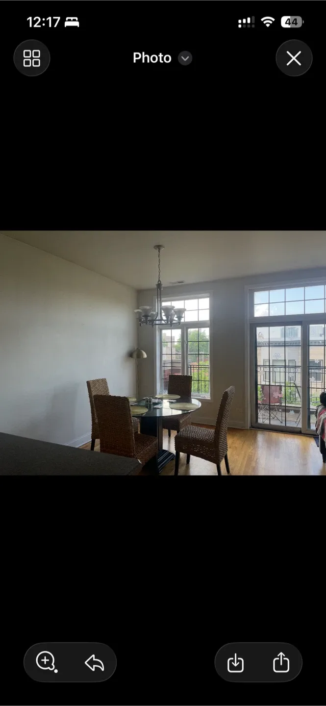 Private room for rent image indicator(3)