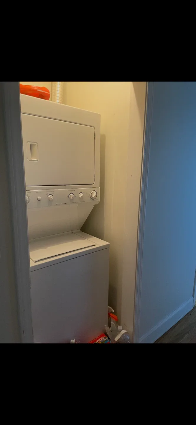 Private room for rent image indicator(7)