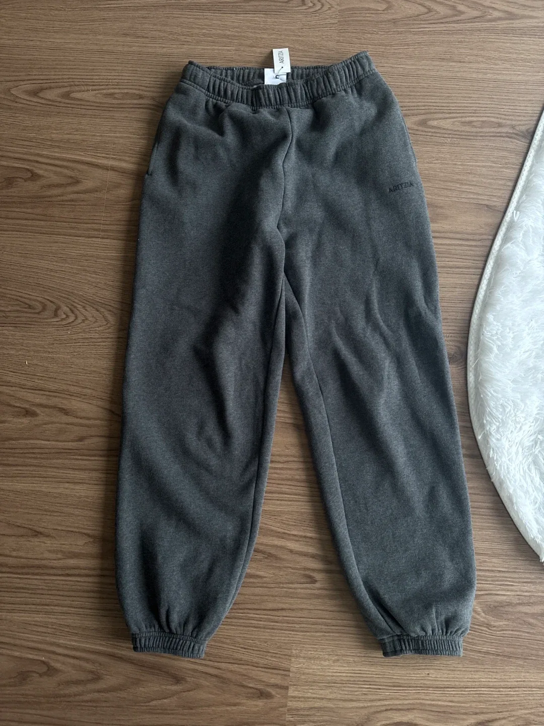 Aritzia Mega Fleece Sweatpants - XS