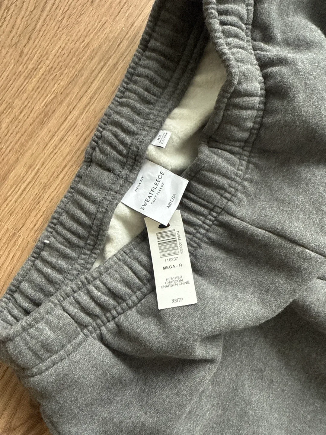 Aritzia Mega Fleece Sweatpants - XS image indicator(2)