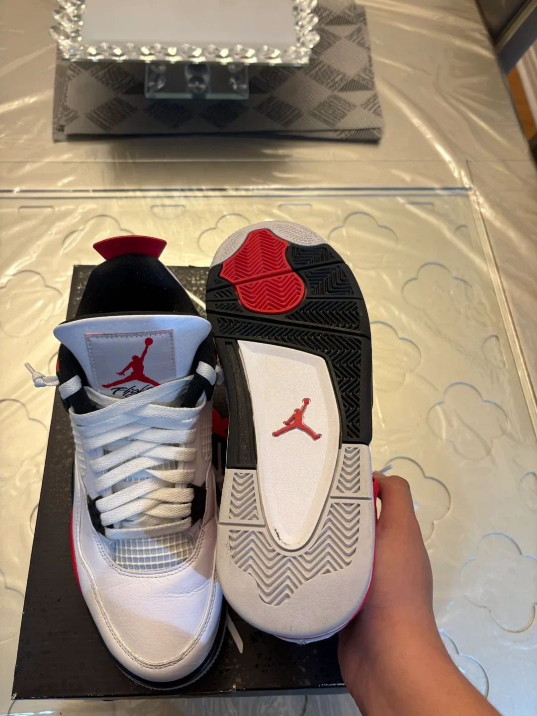 Air Jordan 4 Retro red cement image indicator(3)