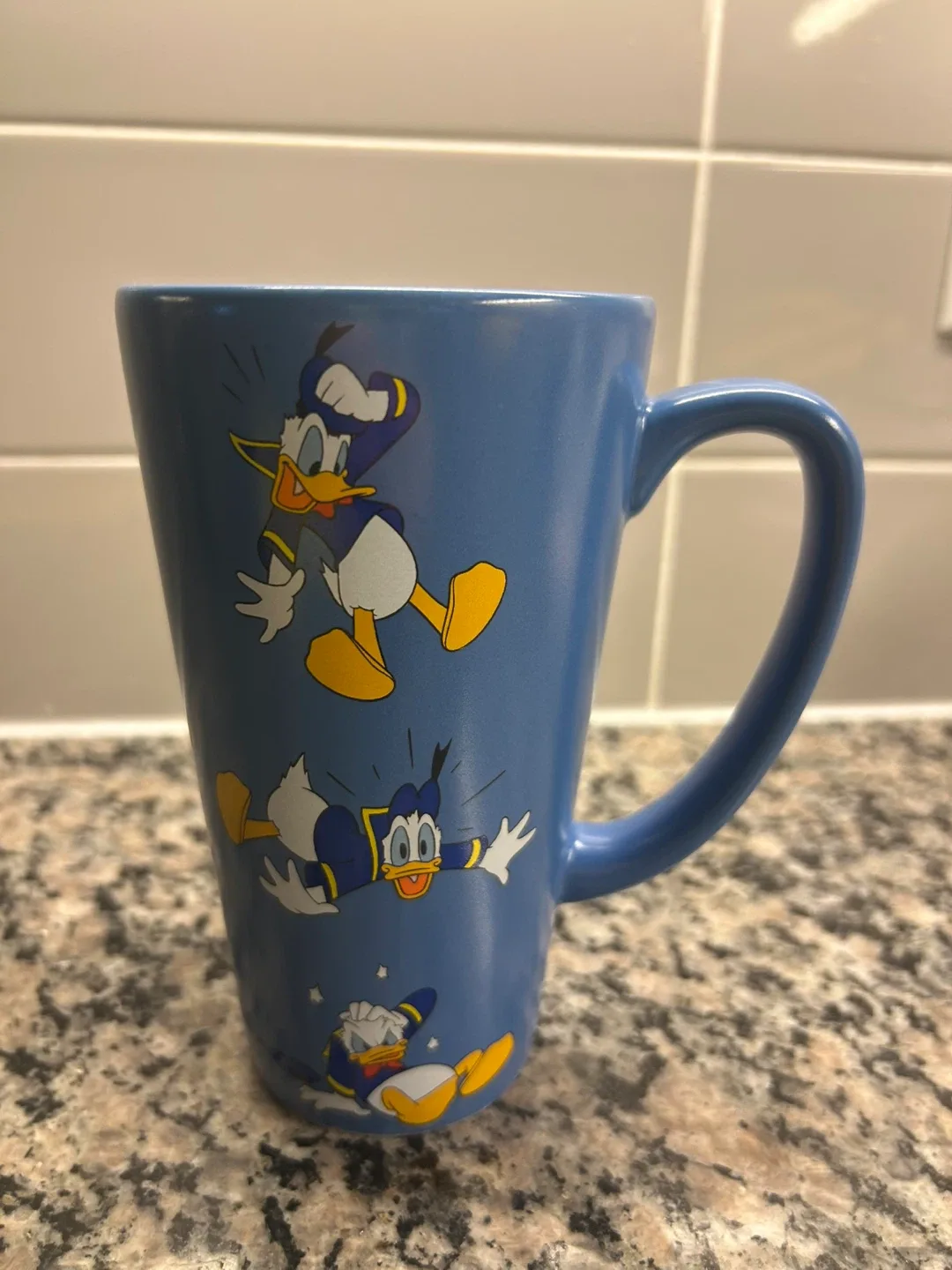 Disney Donald Duck mug - never used!! image indicator(3)