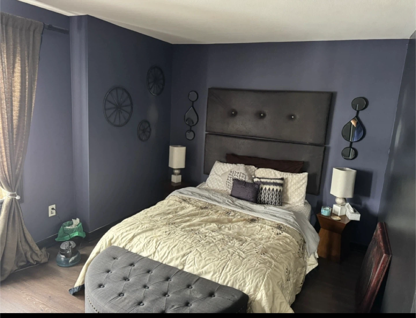 2 rooms available