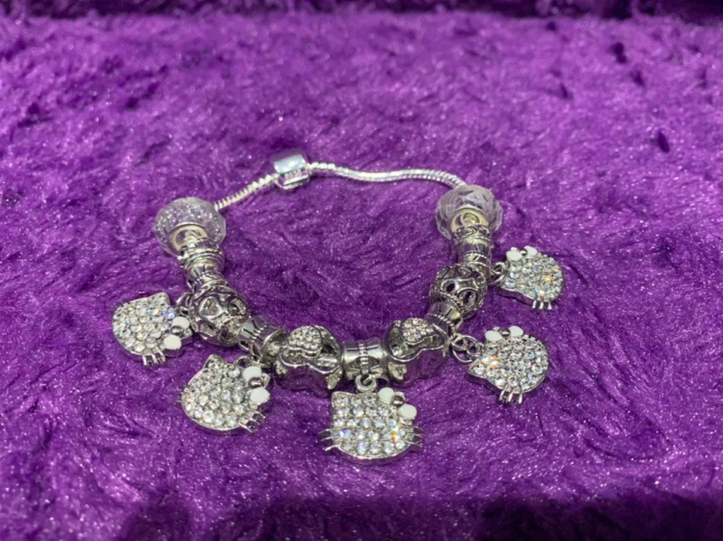 Hello Kitty 925 Silver Bracelet with 13 charms image indicator(2)