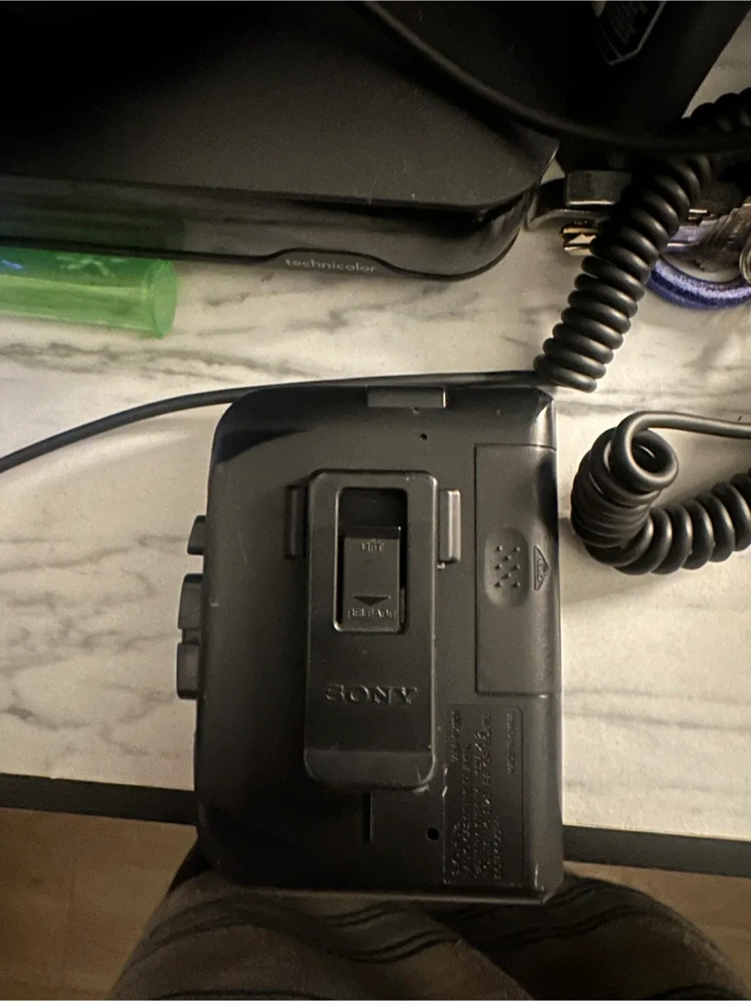 Sony Walkman FM/AM Radio Cassette Player WM-FX101 image indicator(2)