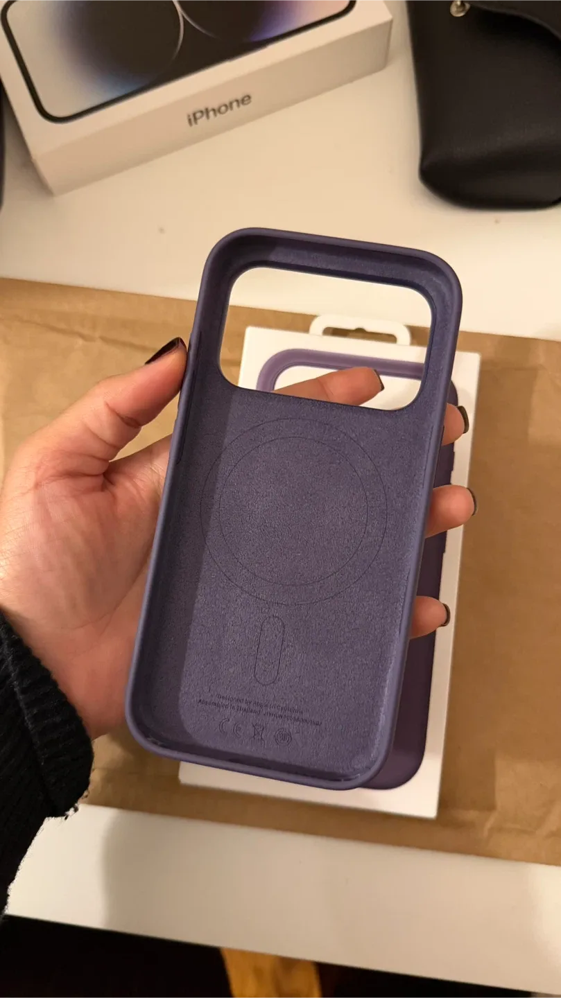 iPhone 17 Pro Silicone Case MagSafe - Purple image indicator(3)