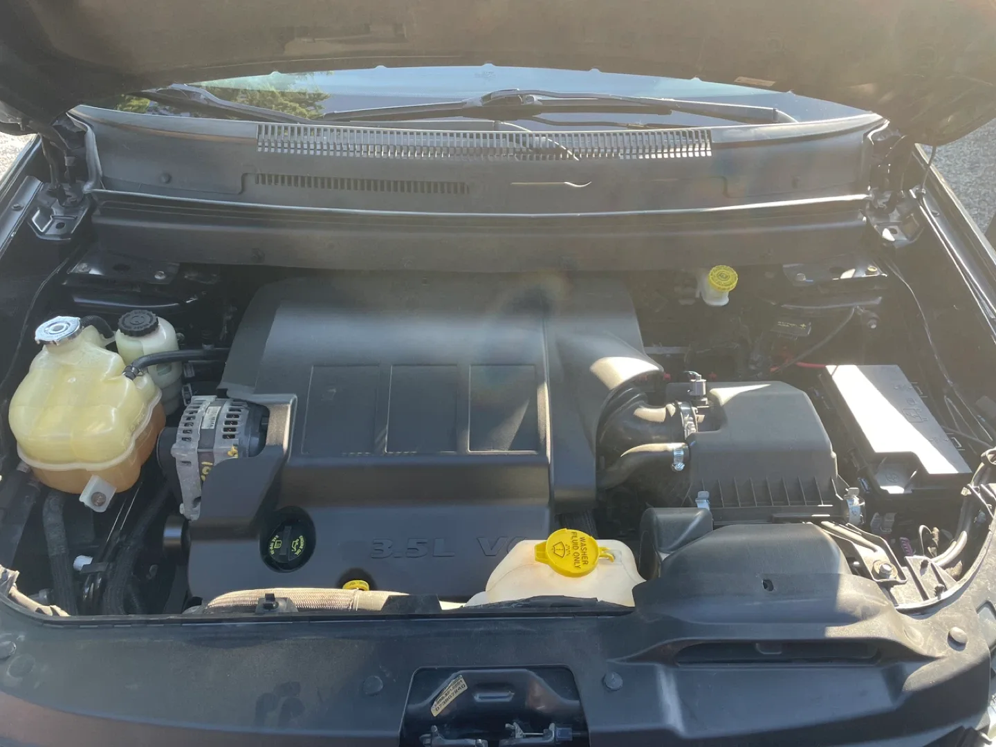 Black Dodge Journey SXT image indicator(8)